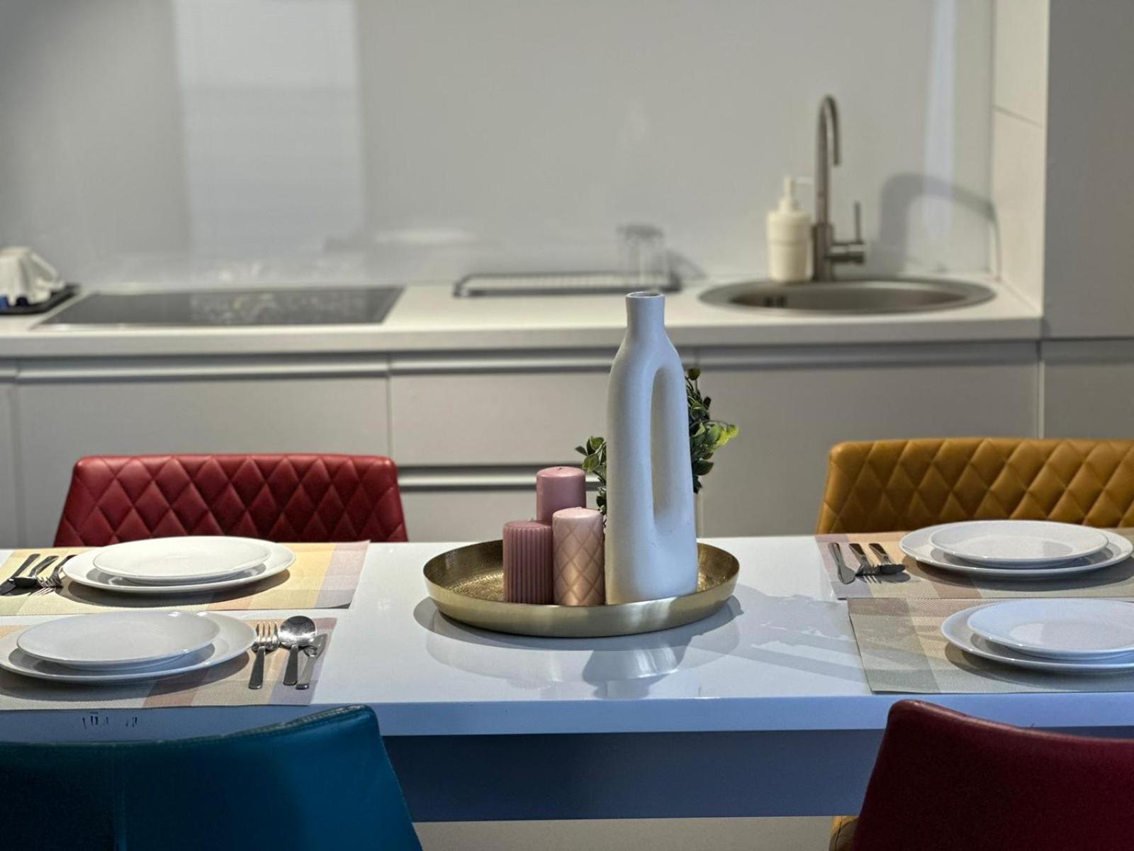 Luxury Glam Apartments & Studios Near Coresi Mall Brasov Ngoại thất bức ảnh