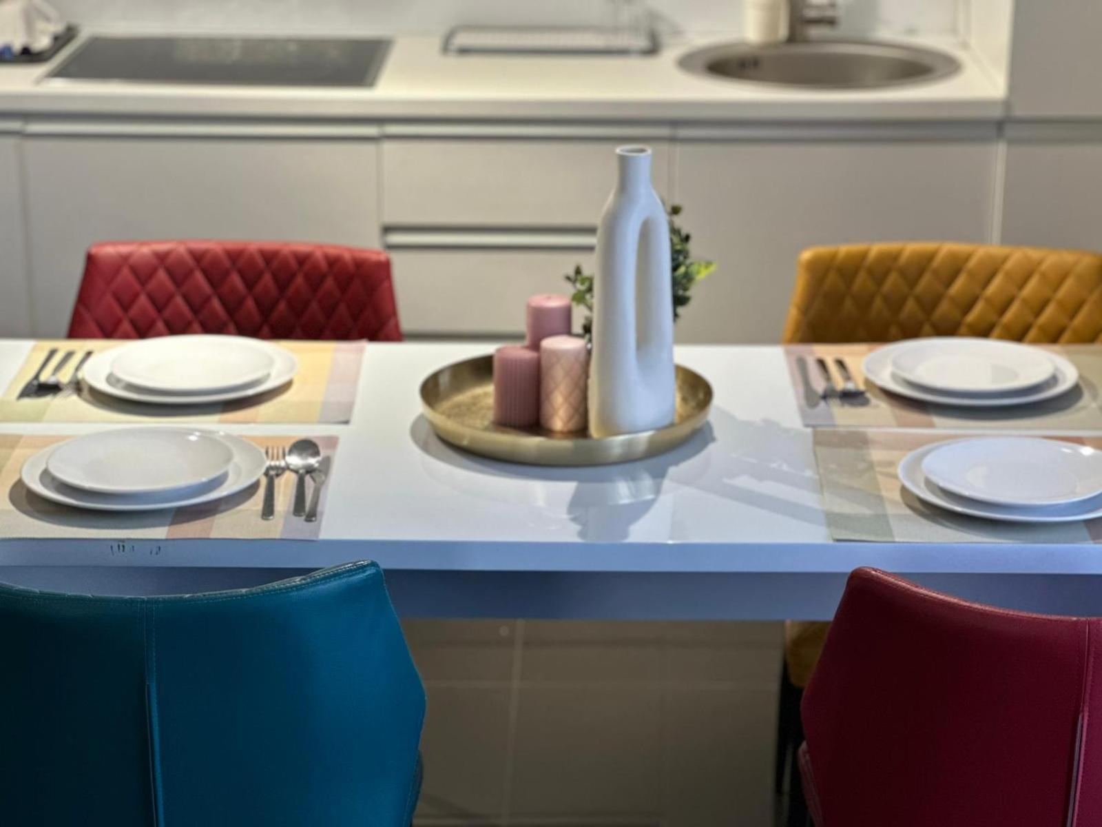 Luxury Glam Apartments & Studios Near Coresi Mall Brasov Ngoại thất bức ảnh