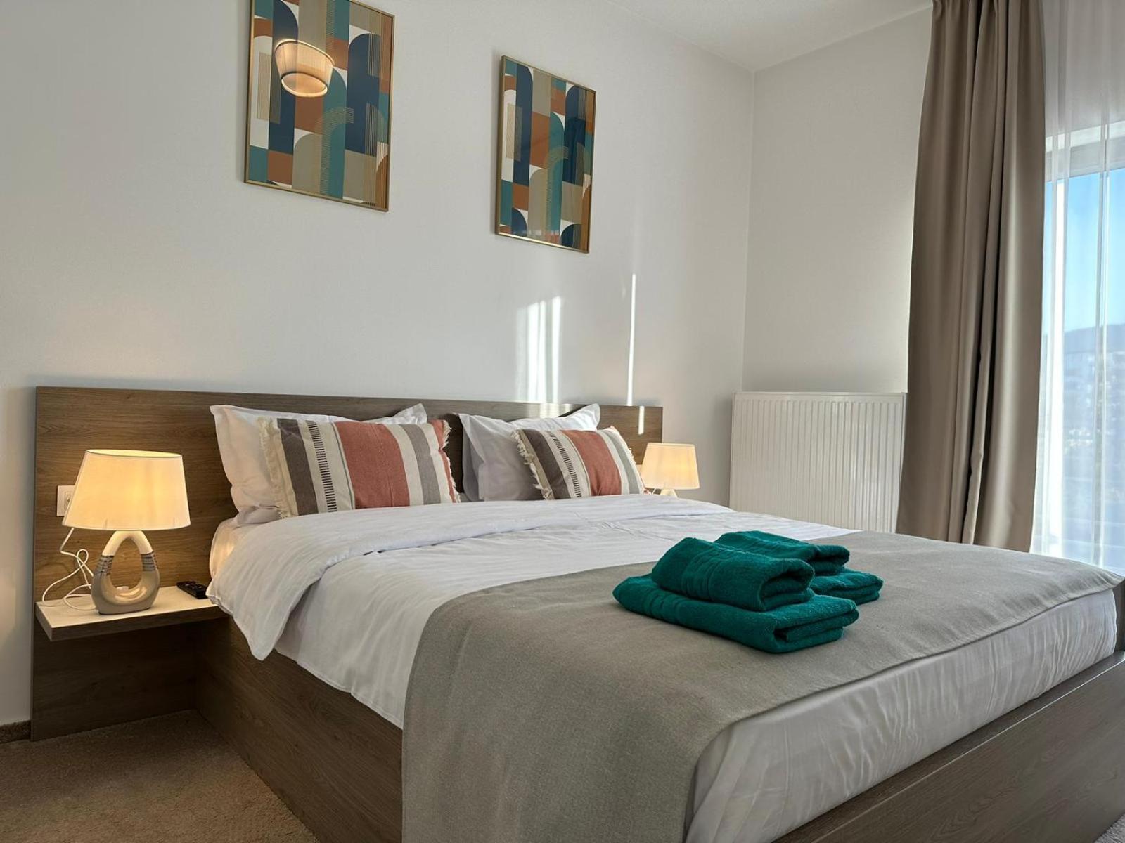 Luxury Glam Apartments & Studios Near Coresi Mall Brasov Ngoại thất bức ảnh
