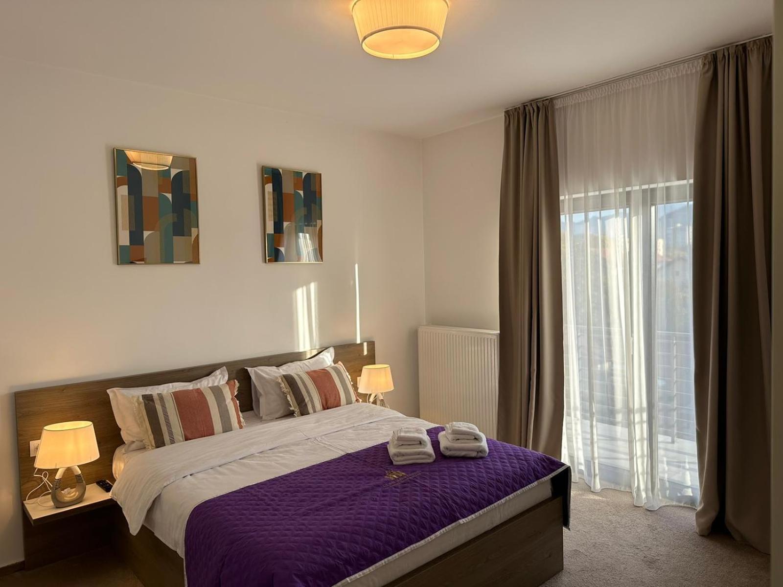 Luxury Glam Apartments & Studios Near Coresi Mall Brasov Ngoại thất bức ảnh