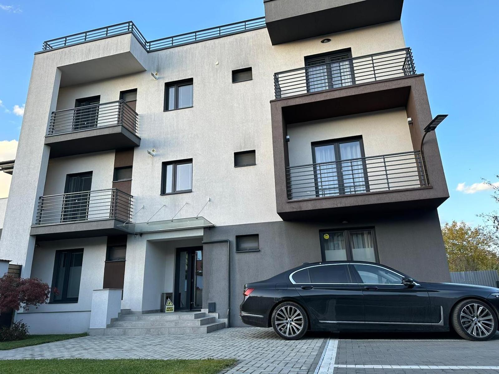 Luxury Glam Apartments & Studios Near Coresi Mall Brasov Ngoại thất bức ảnh