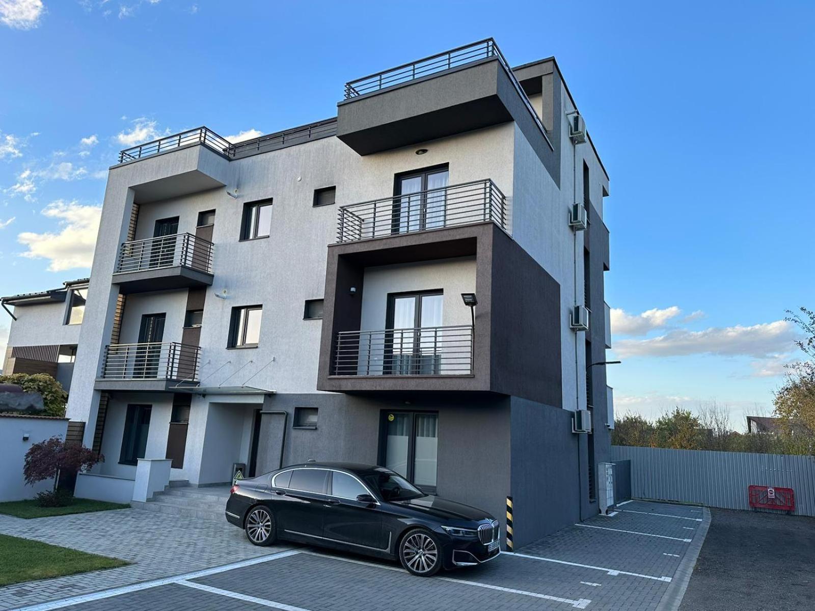 Luxury Glam Apartments & Studios Near Coresi Mall Brasov Ngoại thất bức ảnh