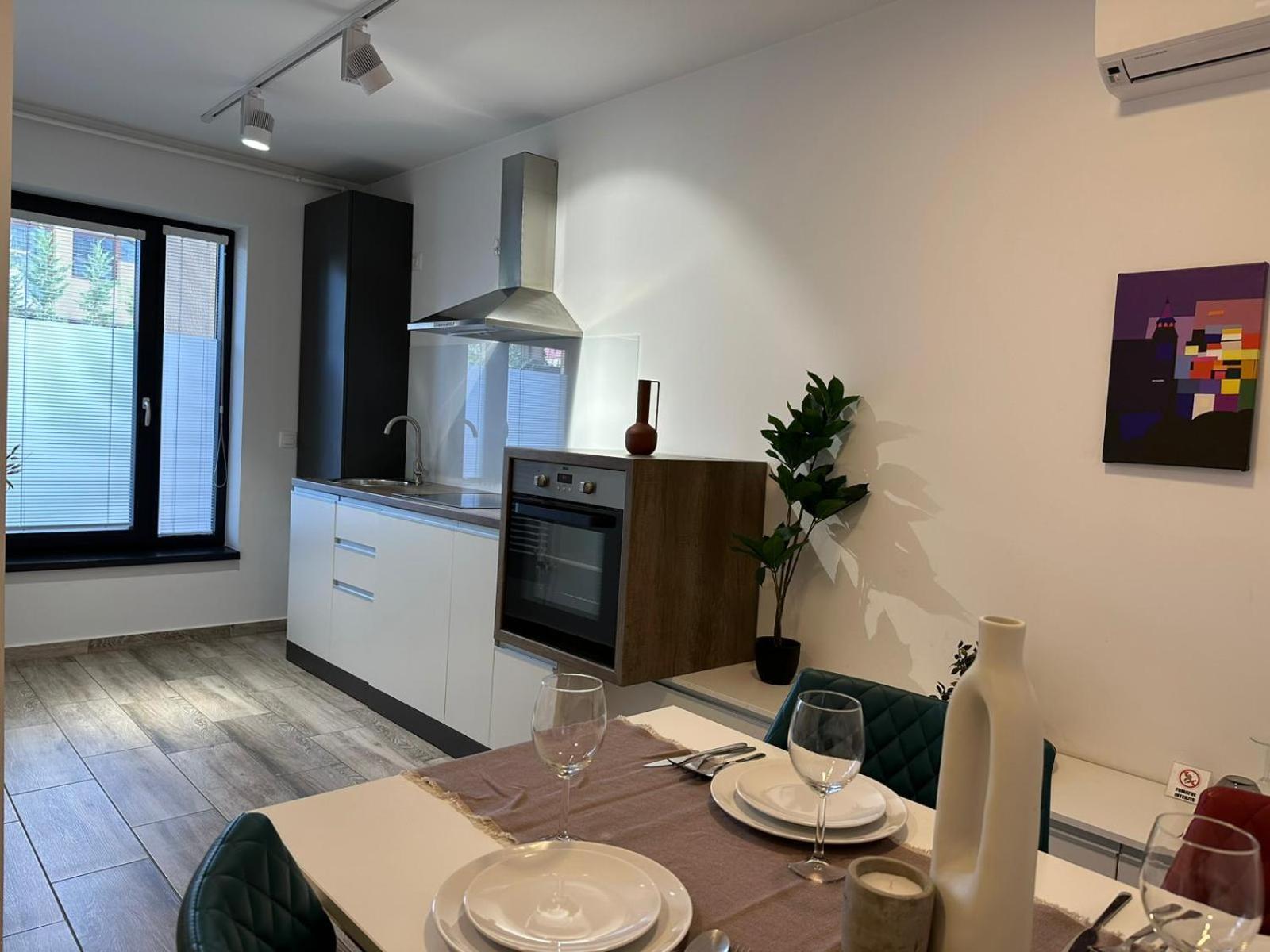 Luxury Glam Apartments & Studios Near Coresi Mall Brasov Ngoại thất bức ảnh